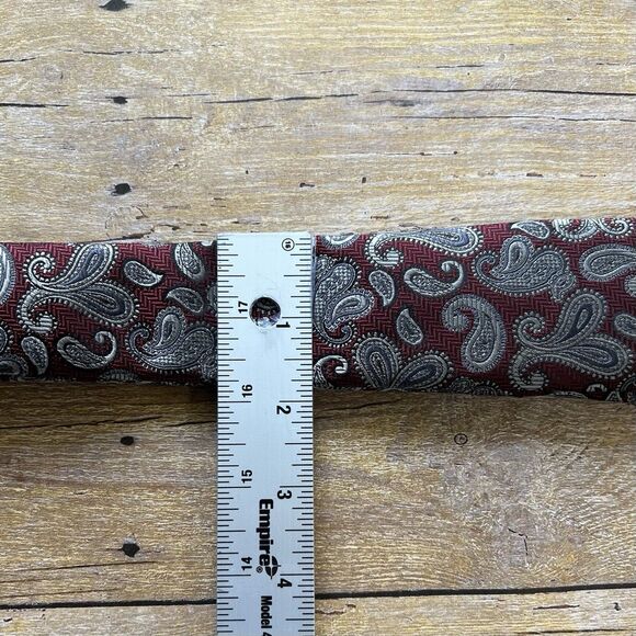 Croft & Barrow One Size Mens Tie Maroon and Gray 56”x 3” - Picture 5 of 11